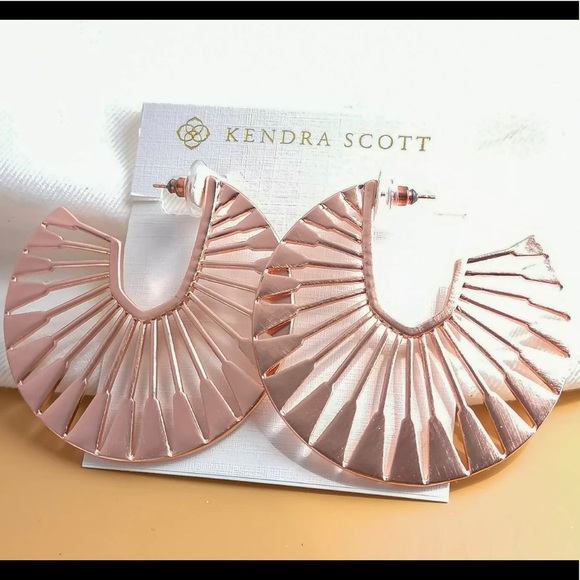 KENDRA SCOTT🆑Special Deals Designer Merchandise-Lowest Price-No Offers-PriceFirm - Picture 3 of 6